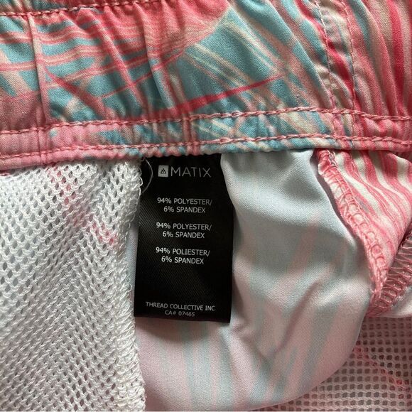 Matix L Performance Hybrid Shorts - Picture 10 of 16